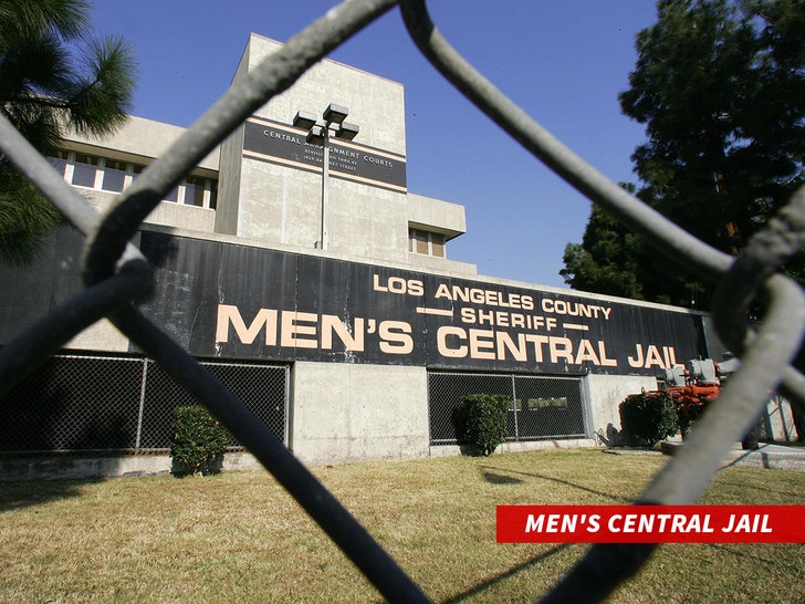 6a6394011e204d7b87a17c065566933e_md-1 mens central jail