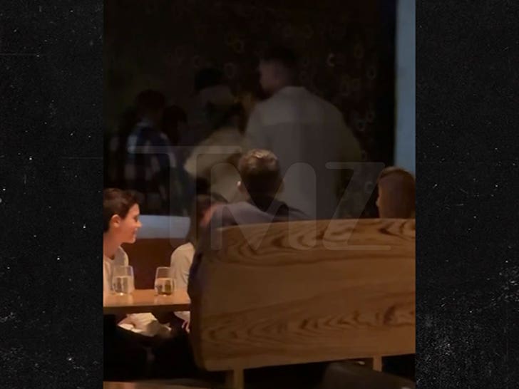 101423-taylor-swift-travis-kelce-1