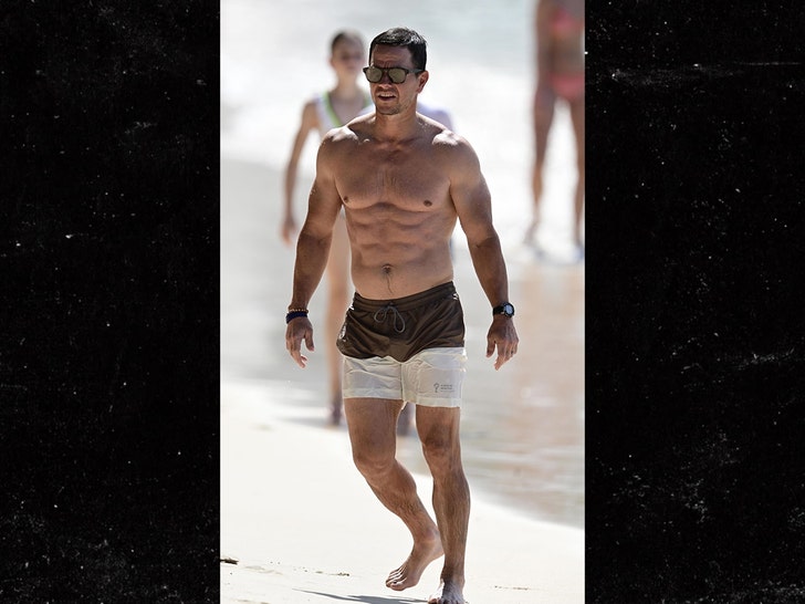 6a80f56aeb1b415586895e51066b31a8_md Mark Wahlberg packs on the PDA with his wife Rhea Durham during their winter holidays in Barbados