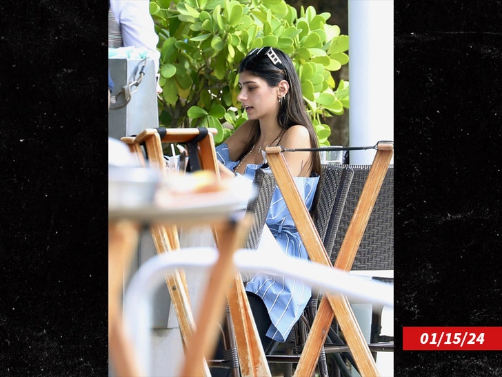 Mia Khalifa in miami having dinner