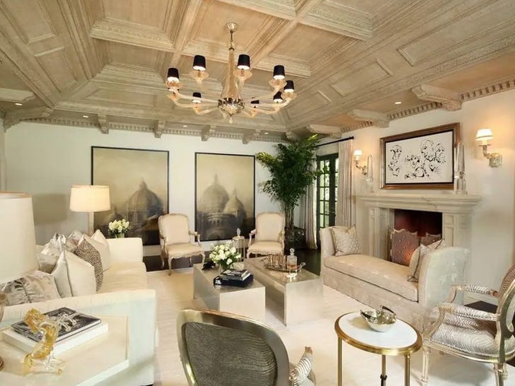 0118-sofia-vergara-beverly-hills-estate-photos-primary-5
