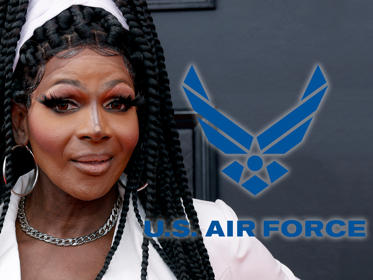 6c8a1182d27f4205bf03a573452c8924_md Coco Montrese