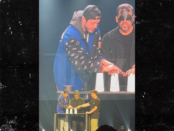 060323-pete-davidson-david-blaine-trick-primary