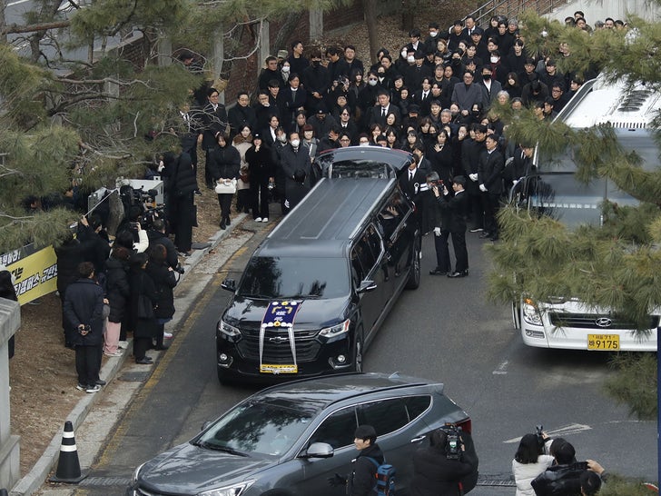 1229-Lee-Sun-kyun-funeral-photos-primary-3