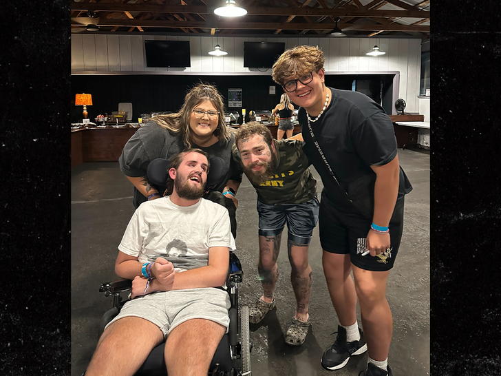 72edb53ba33646b0ac89056383bbb4ad_md Post Malone -- Hooks up Fan Who Suffered Brain Hemorrhage