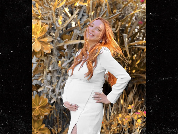 Lindsay Lohan instagram photo shows baby bump