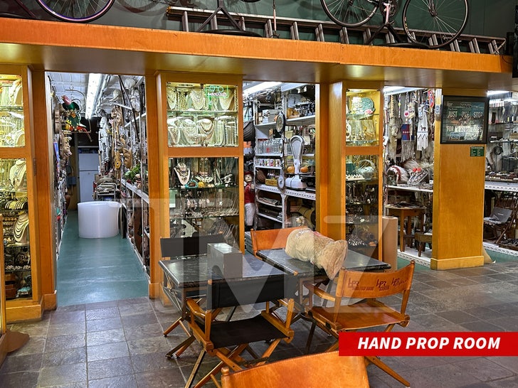 0929 britney spears Hand Prop Room wm