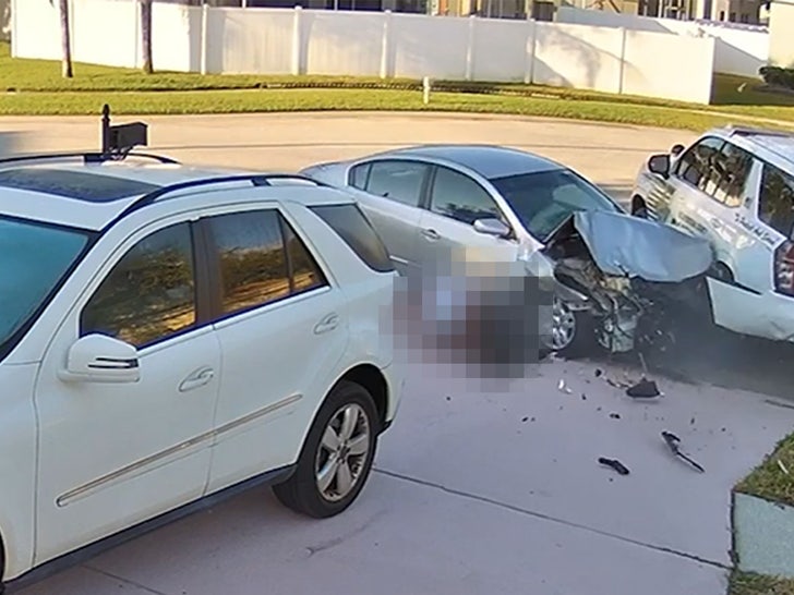 111023-florida-man-police-crash-primary-v1