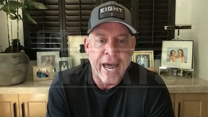 77e6af1b3f7e4d468f12323fa32622a2_md 052423-troy-aikman-ezkiel-elliot-kal