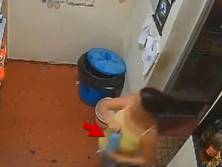 120923-woman-sets-man-on-fiire-1