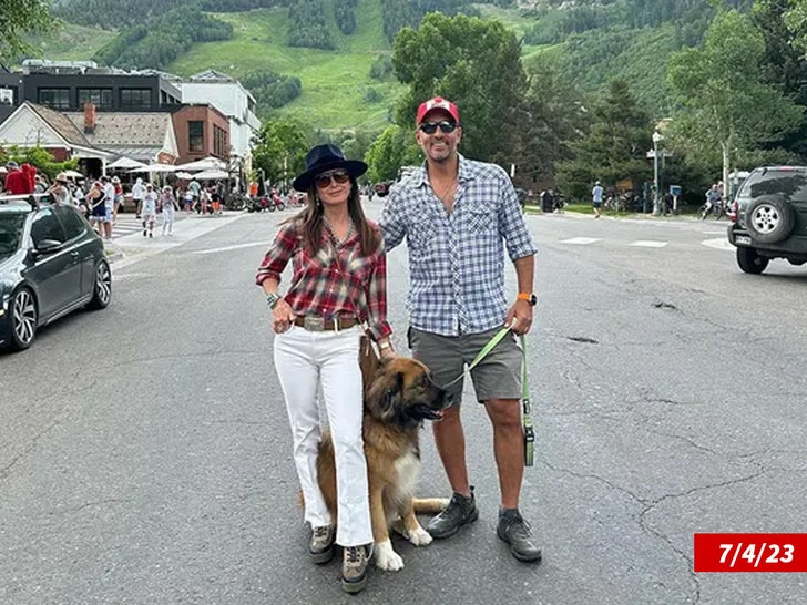 0707 Kyle Richards and Mauricio Umansky instagram