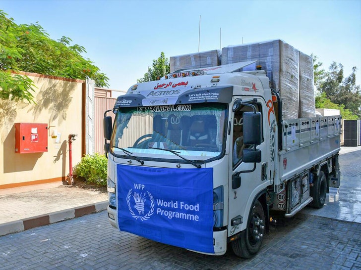 the weeknd provides meals to people in gaza wfp org 1