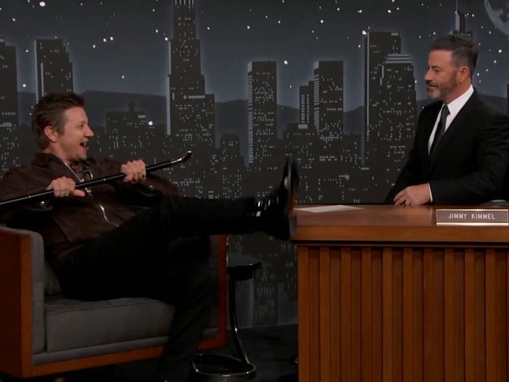 041123-jeremy-renner-sub1