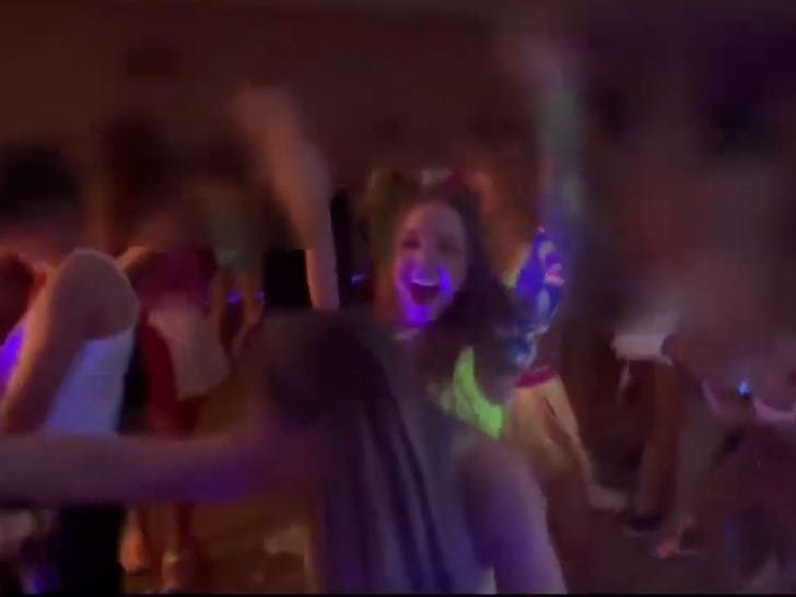 100723-twerk-girl-scholarship-5