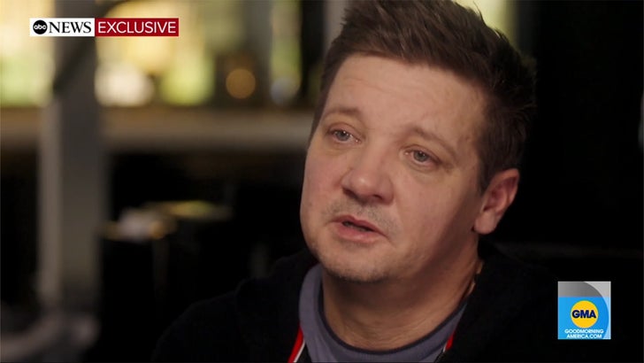 040523_jeremy_renner_kal