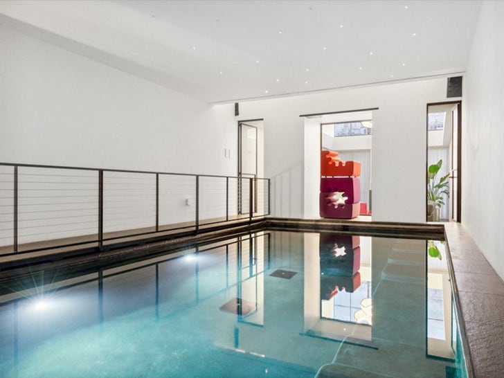 0505-Taylor-Swift-House-Sub1