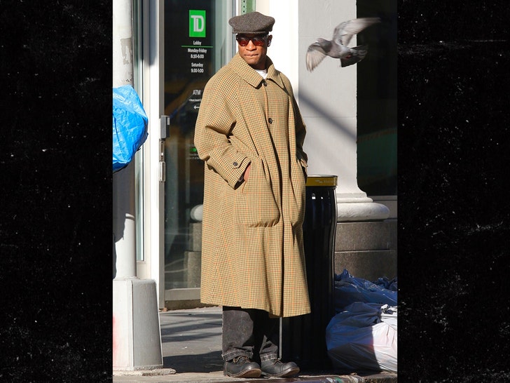 1209-Jonathan-Majors-backgrid-1