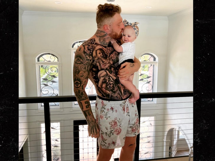 86af372f0ee94ca0833dcd6c08b9f155_md Maxx Crosby