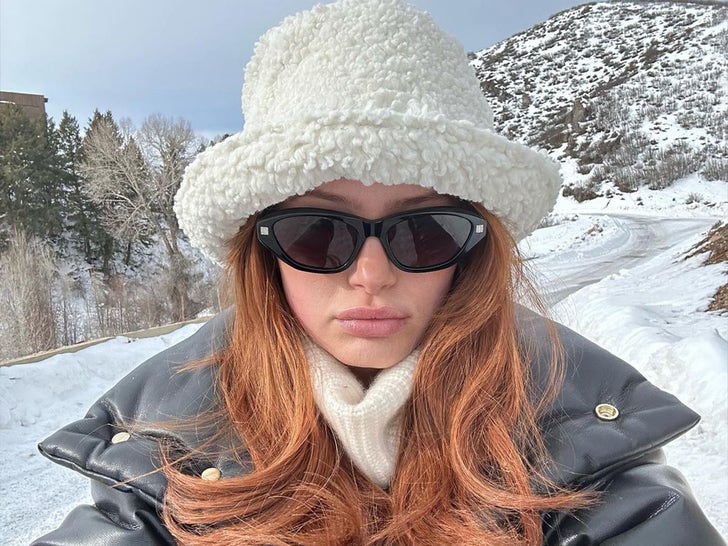 1218-Furry-Hat-Hotties-Sub1