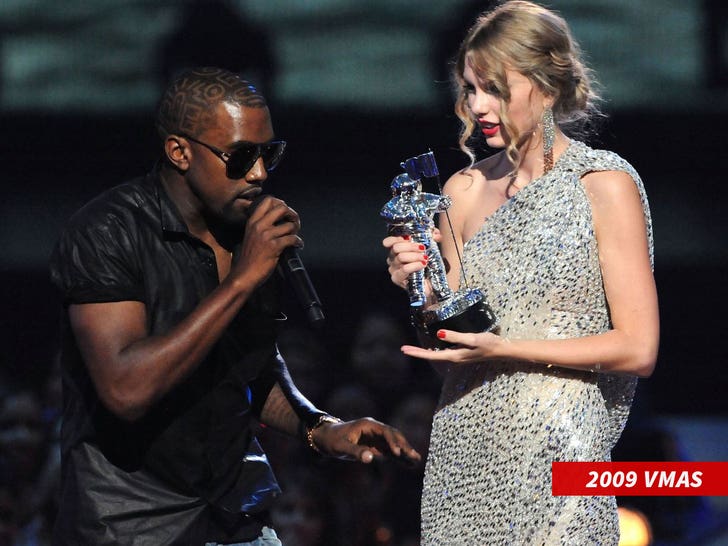 kanye interrupting taylor