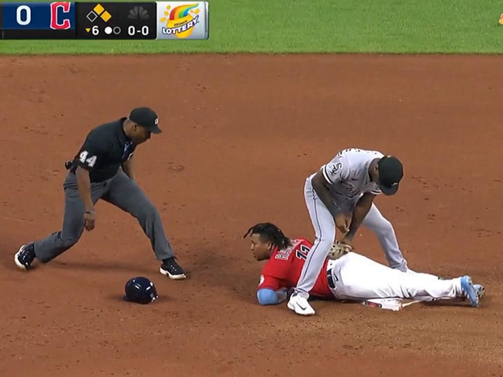 080623-white-sox-guardians-fight-start-primary