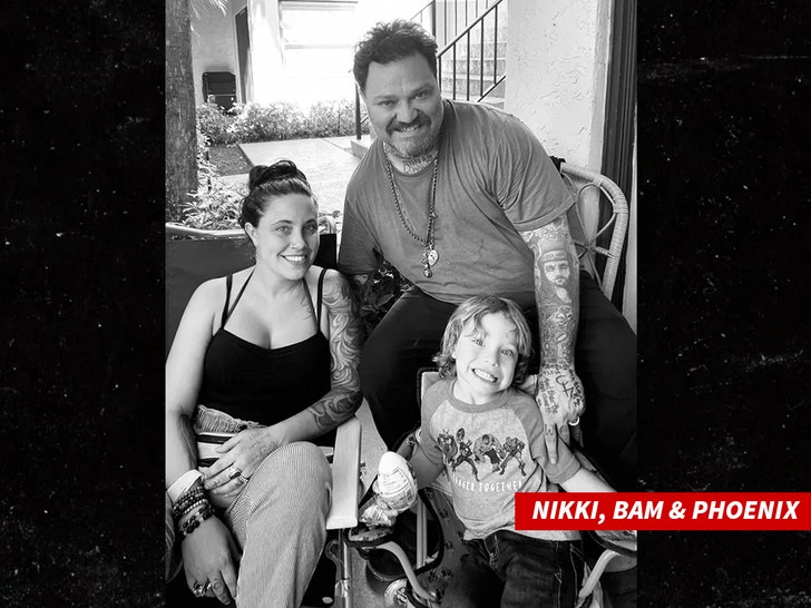 0627-Nikki, Bam, and Phoenix margera nocred