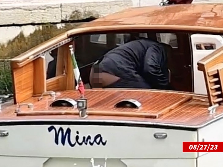 0904 kanye west venice backgrid