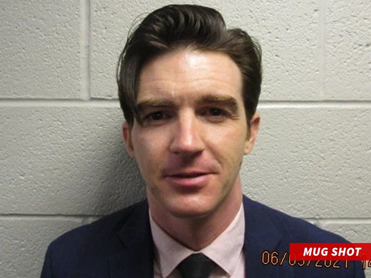 0623-Drake Bell-mugshot-01