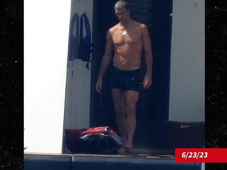 Tom Brady Shredded On Yacht In Greece