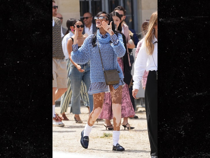 8f94aa7f702d43aca5a56533d054a1de_md winnie harlow