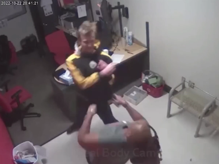 941270e096af418a946d5db4f8214783_md target punch