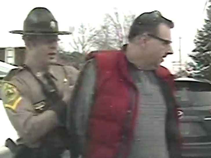 97276196dbc94954bdb25b1ec408796a_md 122123-greg-bombard-arrest-cop-primary-v1