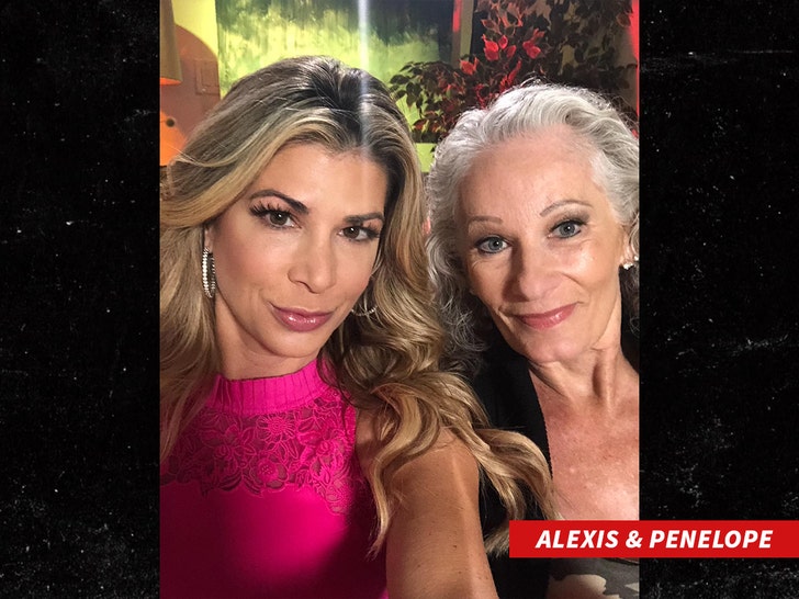 ALEXIS and PENELOPE insta 2