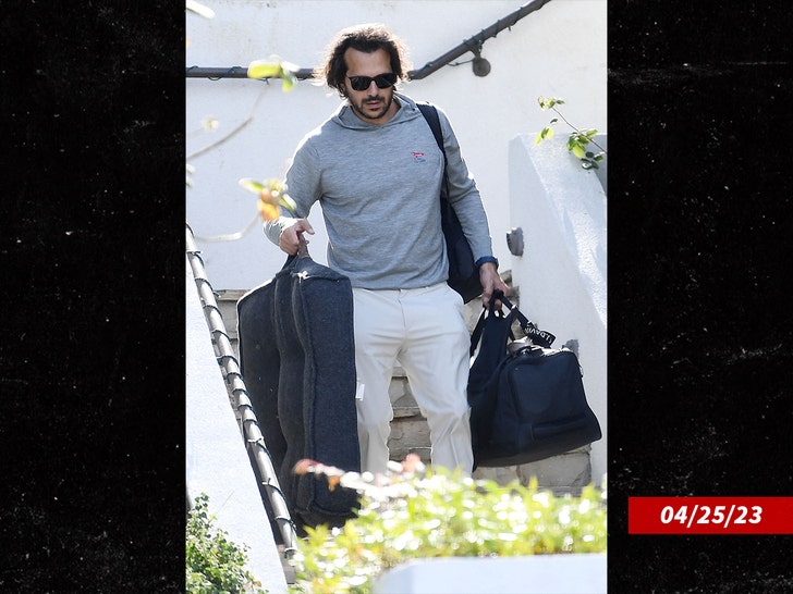 0429-jonathan-davino-splash-02