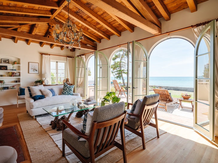 0413-Anthony-Edwards-Doheny-Family-Beach-House-Photos-primary-4