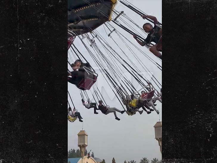 122723-kim-kardashian-saint-disneyland-2