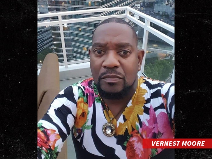 a05bdfa4318f44b8812697b90d3fd080_md-2 Vernest Moore insta 1