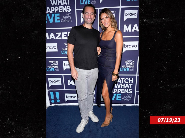 a7c13cbb02dc4db4aa97204be2804c09_md Erin Lichy and husband abraham lichy