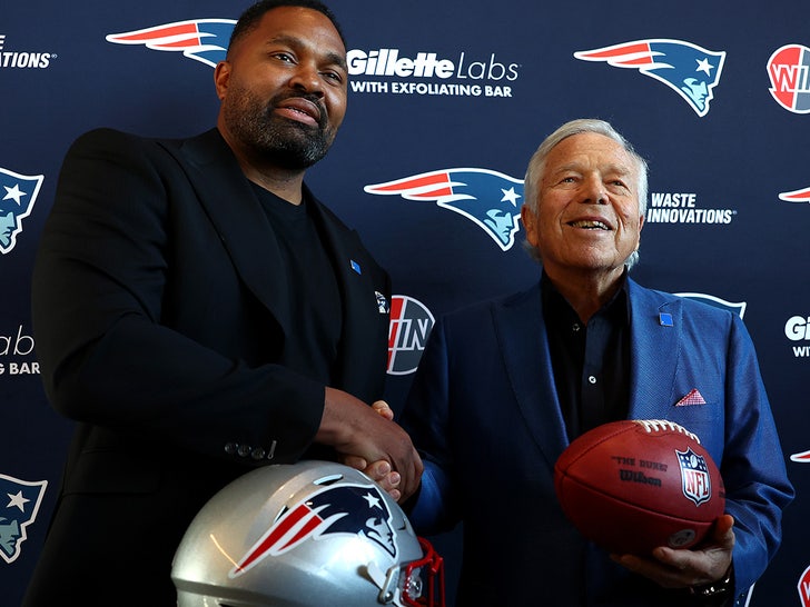 011824 jerod mayo robert kraft_getty