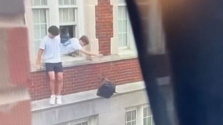 082823-unc-students-jump-from-building-kal