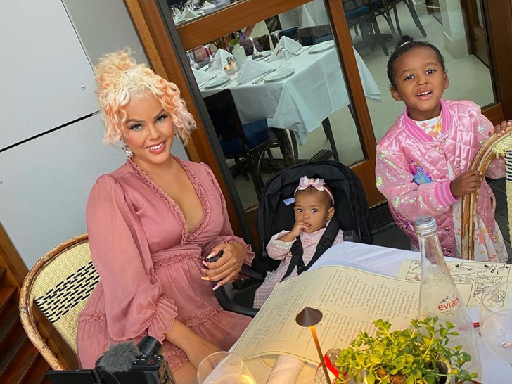 Ms Jacky Oh! Family Photos