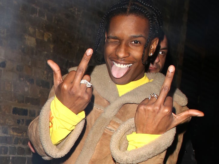 Hollywood Flippin' Out!