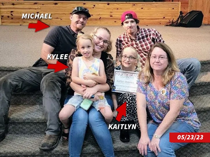 chickadee family photo 1