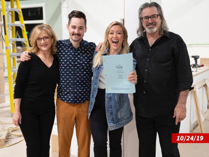 b8ae87f284d24350a34423d869c12974_md 011724 hilary duff lizzie mcguire_instagram