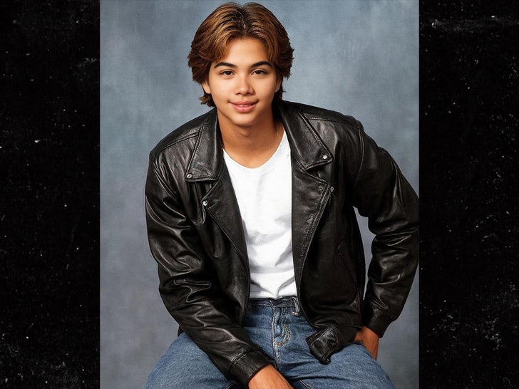 1003-Celebrity-AI-Yearbook-Photos-Sub1