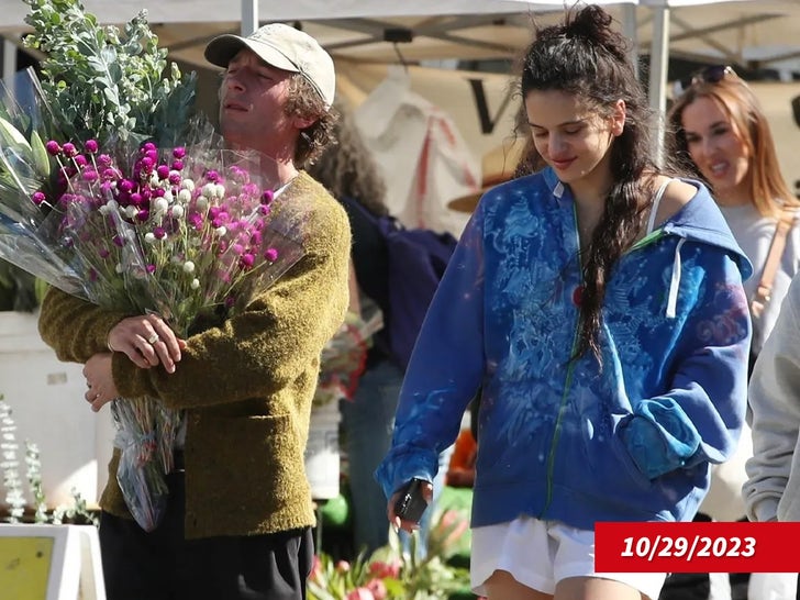 Jeremy Allen White and Rosalía Shop Together at Farmers Market