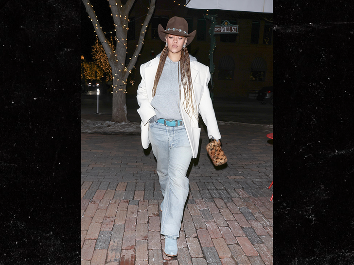 122923 rihanna rocking cowboy hat in aspen shopping at REVOLVE & FWRD Pop up store- backgrid