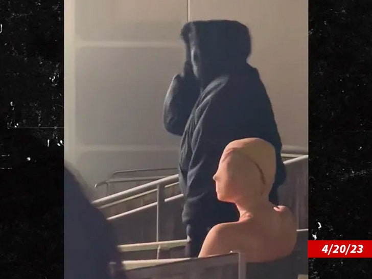 bc3203b7bfd6465d998e3741b359254e_md kanye west ear of god