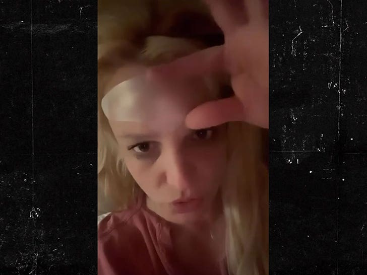 081123-britney-spears-2