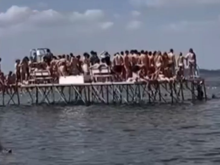 090523-dock-collapse-before-primary